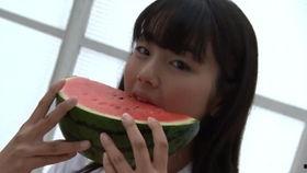 本土吃瓜少女,本土吃瓜少女的甜蜜蜕变之旅