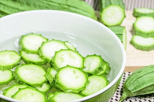 冷瓜怎么吃,冷瓜的多样美味吃法探索